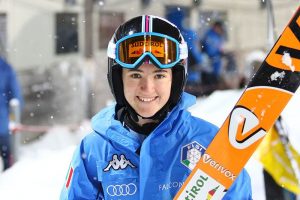 Manuela Malsiner atleta azzurra di salto con gli sci in coppa del mondo 2017 italia 