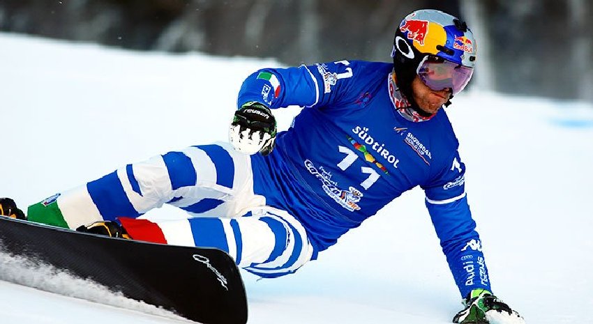 Roland Fischnaller in azione nella gara di parallelo a Cortina d'Ampezzo
