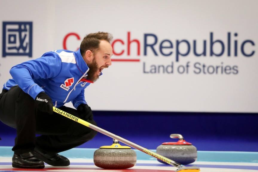Olimpiadi invernali 2018, il calendario gare di mercoledì 14 febbraio: gli azzurri del curling maschile debuttano contro Canada e Svizzera.