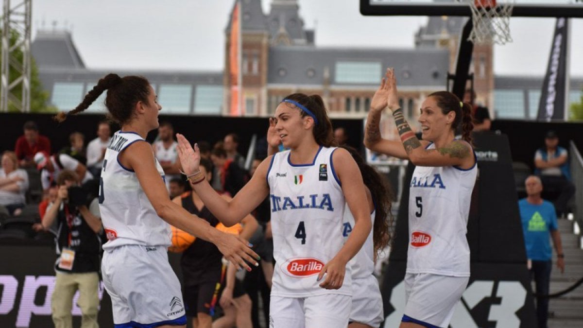 La nazionale italiana femminile di basket 3x3 al Mondiale