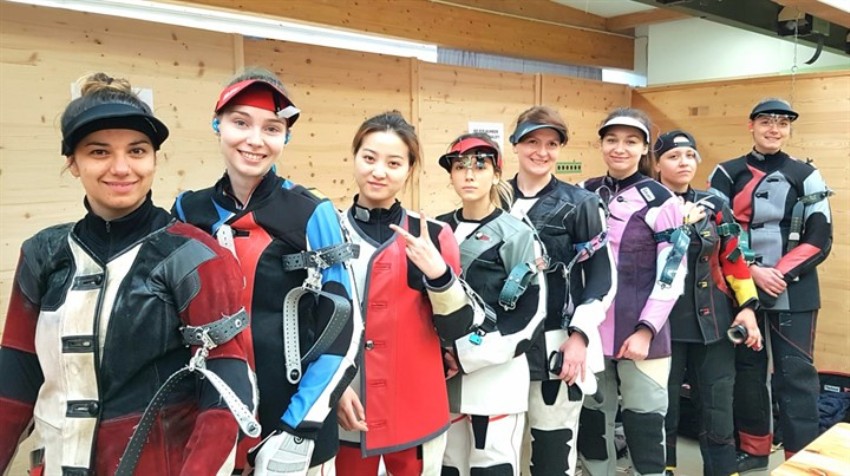 Petra Zublasing ed il team azzurro femminile di Tiro a Segno durante la tappa di Monaco di Baviera della Coppa del Mondo 2019 ISSF