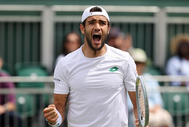 Matteo Berrettini festeggia il quarto di finale conquistato a Wimbledon 2021